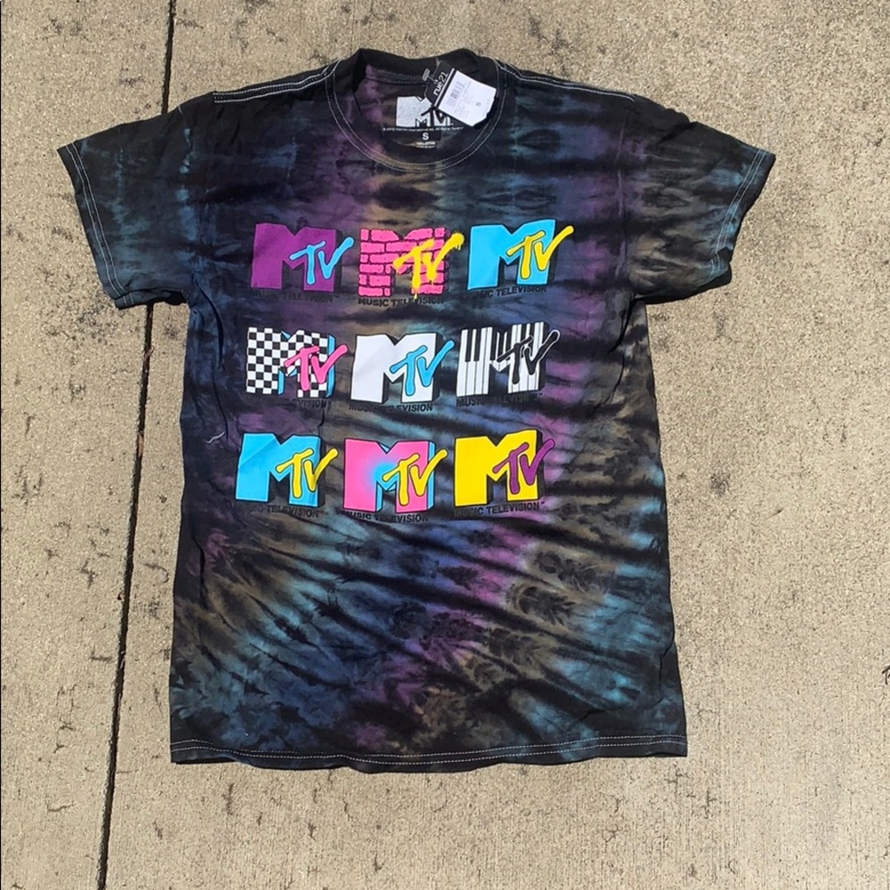 M-tv shirt